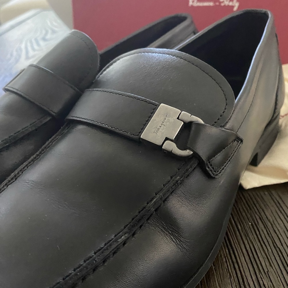 🔥SALVATORE FERRAGAMO MEN’S SHOES SIZE 12 🔥
